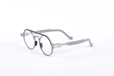_V5A1663_002_DIECIDECIMI_GLASSTYLIST_Vava_Eyewea_White_Label_WL0022_Silver_Grigio_chiaro_