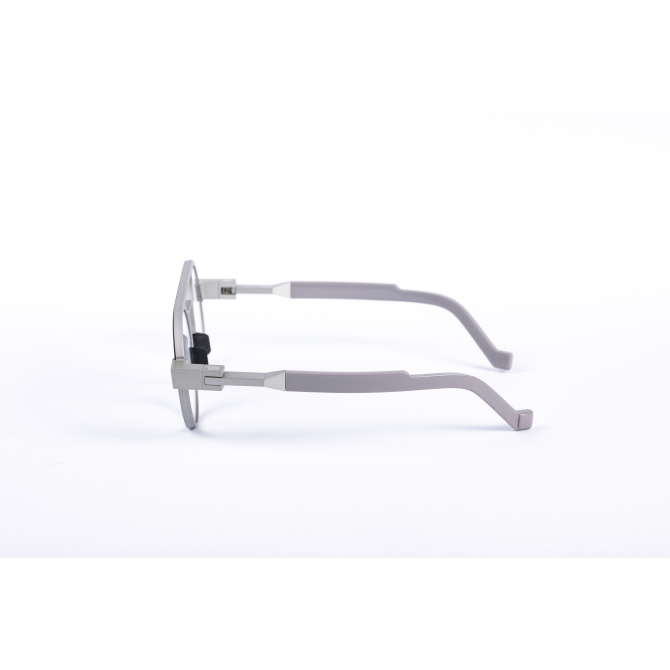 _V5A1664_003_DIECIDECIMI_GLASSTYLIST_Vava_Eyewea_White_Label_WL0022_Silver_Grigio_chiaro_