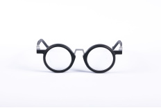 _V5A1672_001_DIECIDECIMI_GLASSTYLIST_Vava_Eyewea_White_Label_WL0043_Black_Nero_Matt_