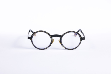 _V5A1753_001_DIECIDECIMI_GLASSTYLIST_Pugnale_Punto_327V_195_nero_e_oro_