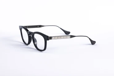_V5A1833_002_DIECIDECIMI_GLASSTYLIST_Pugnale_Amazzone_382_203_nero_