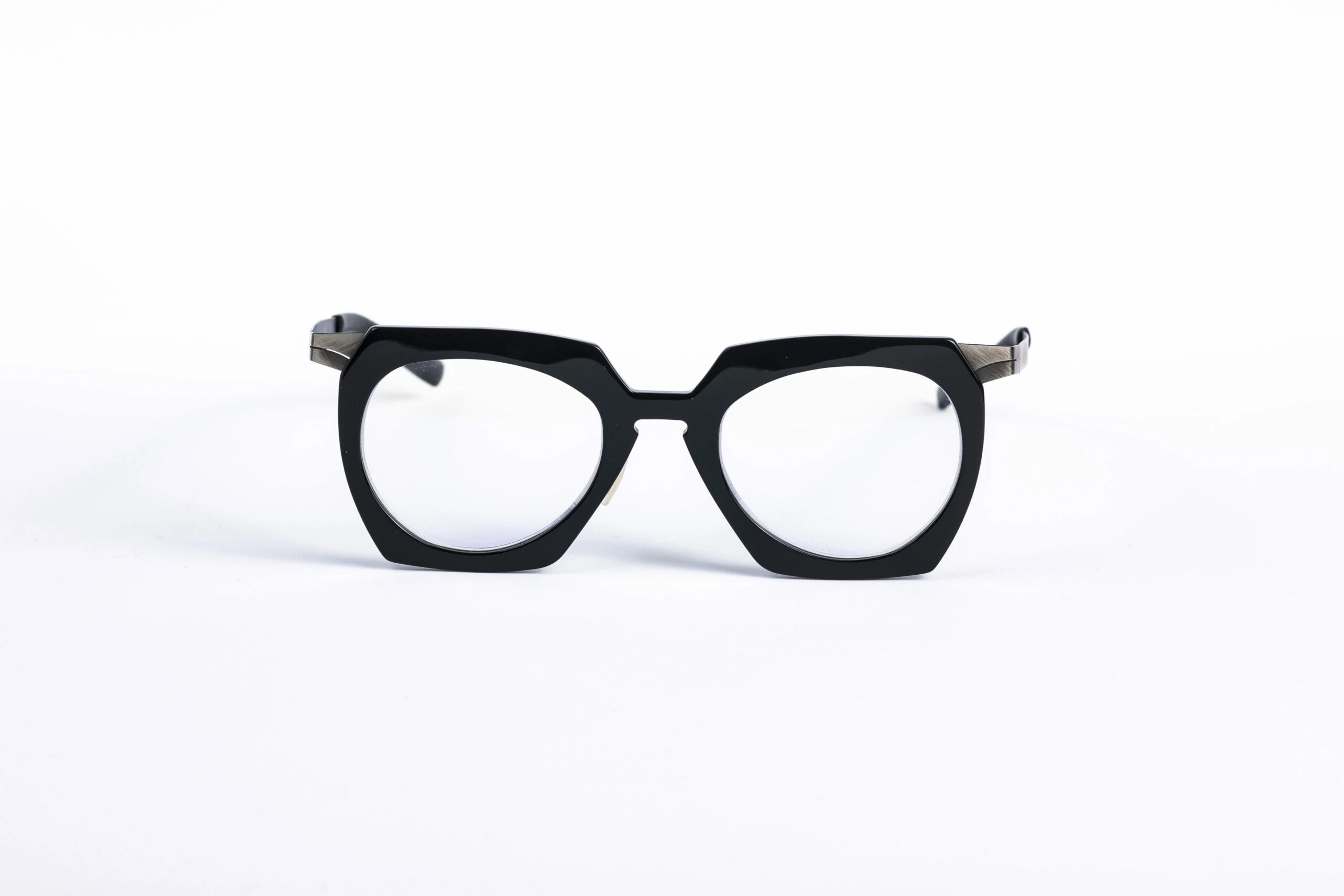 _V5A1842_001_DIECIDECIMI_GLASSTYLIST_Pugnale_Sgarbata_311v_161_nero_