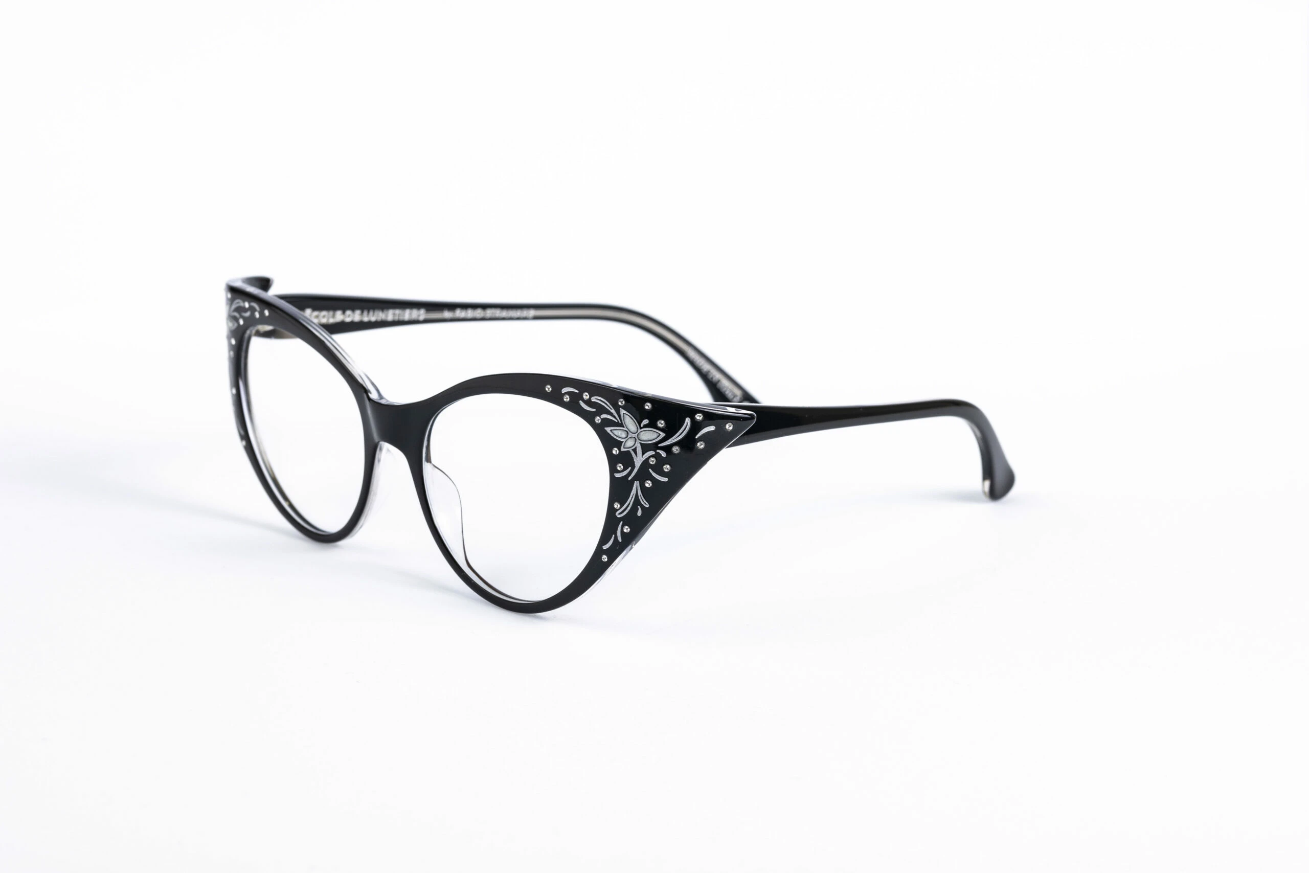 _V5A1908_002_DIECIDECIMI_GLASSTYLIST_Ecole_de_Lunetiers_Lorraine_NCR__
