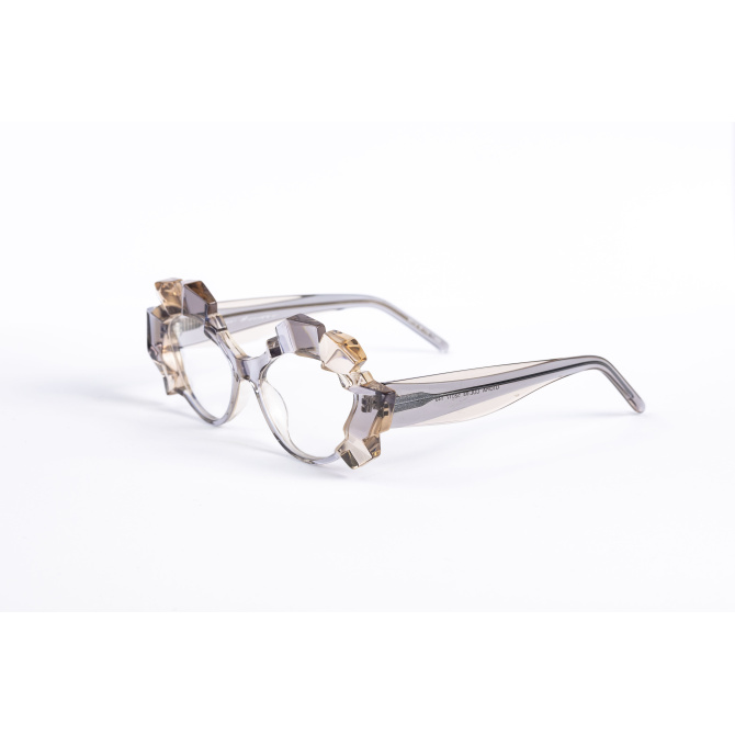 _V5A1919_002_DIECIDECIMI_GLASSTYLIST_Oscar_Mamoi_Utopia_03__