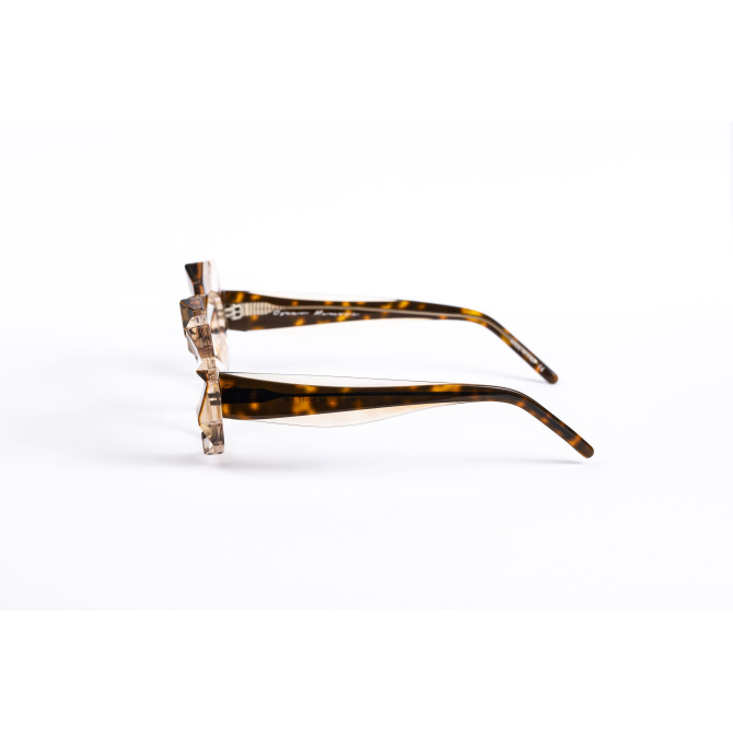 _V5A1923_003_DIECIDECIMI_GLASSTYLIST_Oscar_Mamoi_Utopia_02_