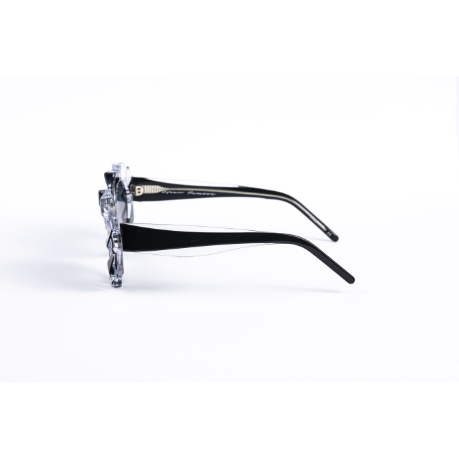 _V5A1930_003_DIECIDECIMI_GLASSTYLIST_Oscar_Mamoi_Crystalline_02_