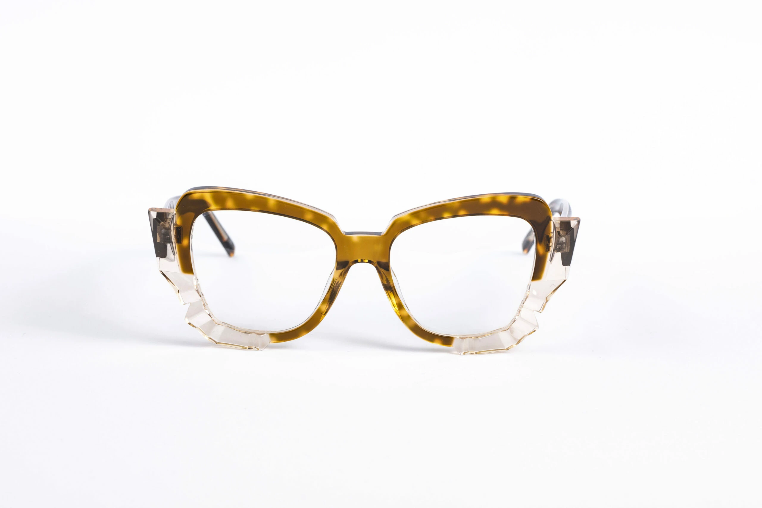 _V5A1933_001_DIECIDECIMI_GLASSTYLIST_Oscar_Mamoi_Medulla_03__