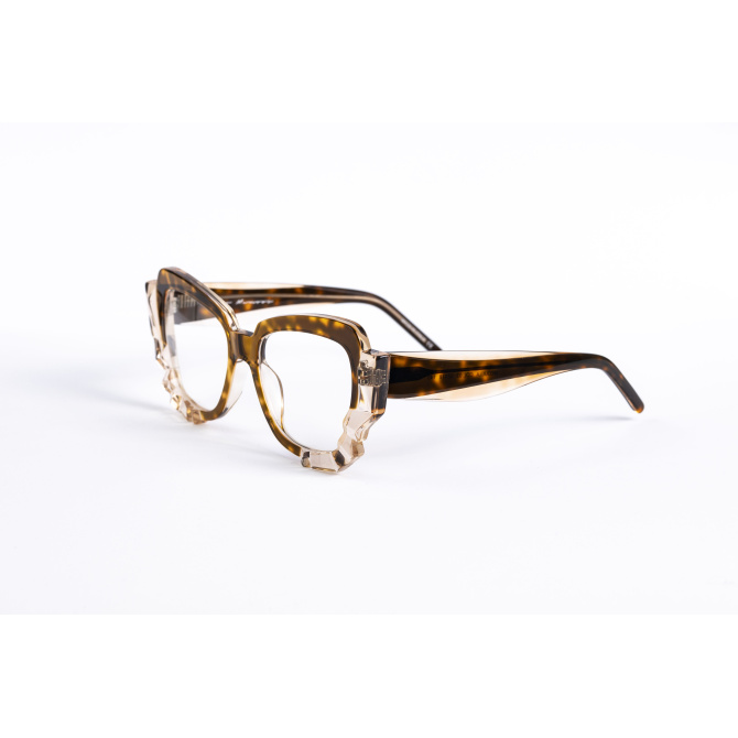 _V5A1935_002_DIECIDECIMI_GLASSTYLIST_Oscar_Mamoi_Medulla_03_
