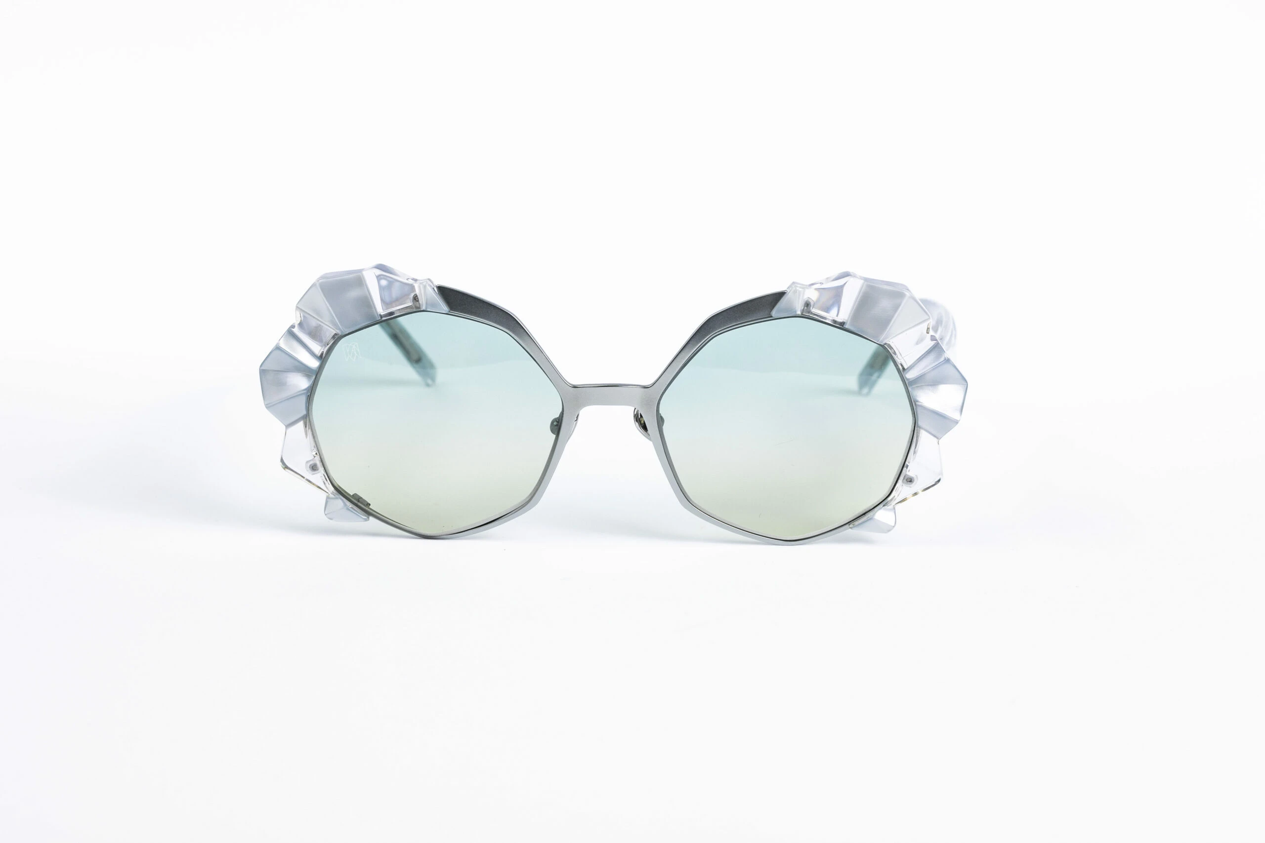 _V5A1944_001_DIECIDECIMI_GLASSTYLIST_Oscar_Mamoi_Oceania_03__