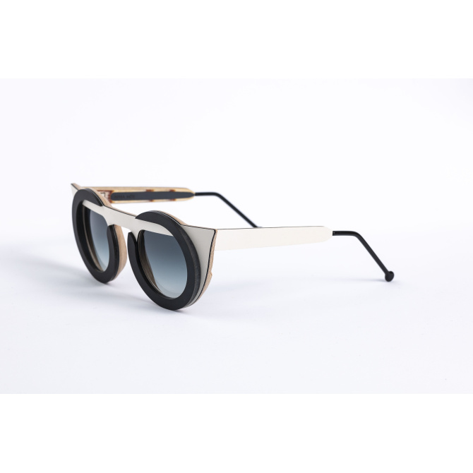 _V5A2074_002_DIECIDECIMI_GLASSTYLIST_Nina_Mur_Nuria_Acid_Rain__