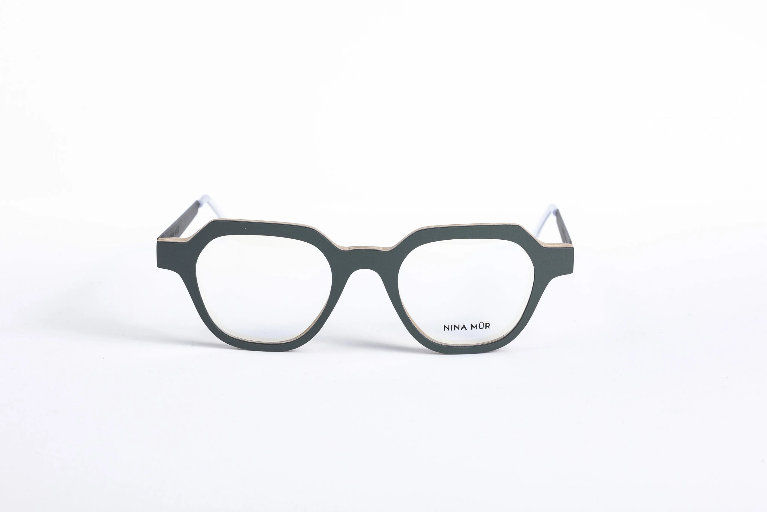 _V5A2092_001_DIECIDECIMI_GLASSTYLIST_Nina_Mur_Dario_Deep_Green__