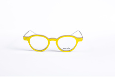 _V5A2094_001_DIECIDECIMI_GLASSTYLIST_Nina_Mur_Mamen_Yellow__