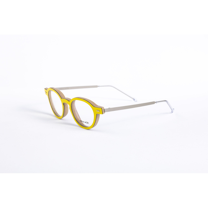 _V5A2095_002_DIECIDECIMI_GLASSTYLIST_Nina_Mur_Mamen_Yellow_