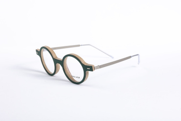 _V5A2099_002_DIECIDECIMI_GLASSTYLIST_Nina_Mur_Lolo_dark_green_