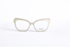 _V5A2100_001_DIECIDECIMI_GLASSTYLIST_Nina_Mur_Carla_warm_white__