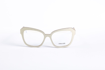 _V5A2100_001_DIECIDECIMI_GLASSTYLIST_Nina_Mur_Carla_warm_white__