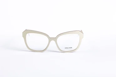 _V5A2100_001_DIECIDECIMI_GLASSTYLIST_Nina_Mur_Carla_warm_white__