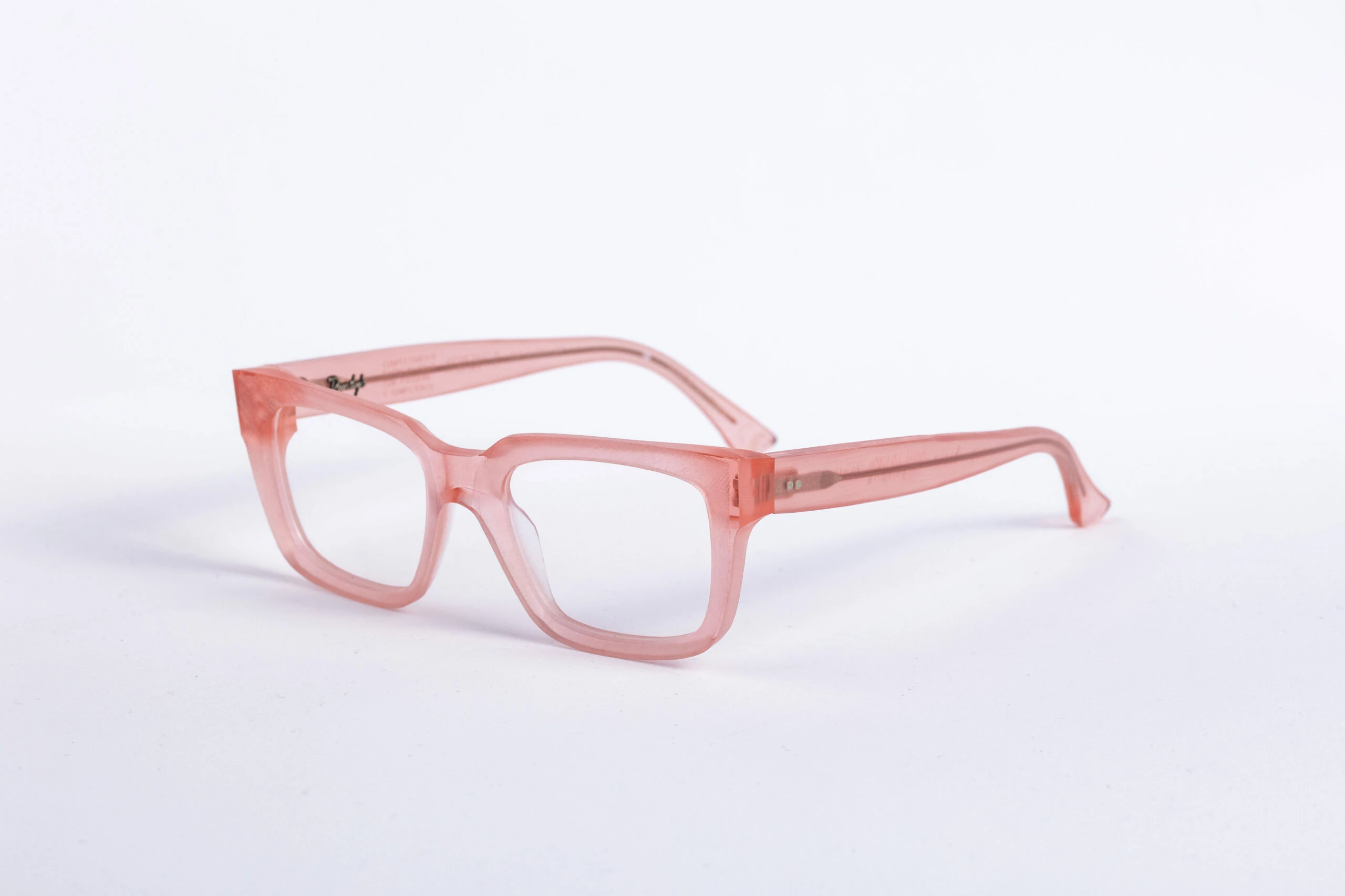 _V5A2281_001_DIECIDECIMI_GLASSTYLIST_DANDY’S_ROUGH_OSCAR_CORALLO_-_NEON__