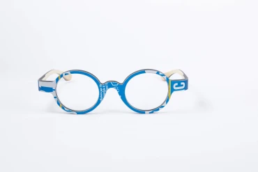 _V5A3588_001_DIECIDECIMI_GLASSTYLIST_W-EYE_Y12_CAN CERES BLUE__