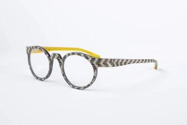 _V5A3592_002_DIECIDECIMI_GLASSTYLIST_W-EYE_YP_DAY&NIGHT VIOLET YELLOW_