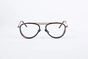 _V5A3618_001_DIECIDECIMI_GLASSTYLIST_LPLR_LALTON_VIEL OR ECAILLE__