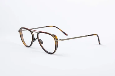 _V5A3619_002_DIECIDECIMI_GLASSTYLIST_LPLR_LALTON_VIEL OR ECAILLE__