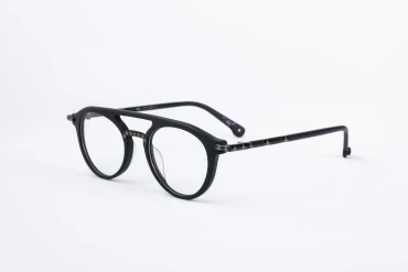 _V5A3674_002_DIECIDECIMI_GLASSTYLIST_PHILIPPE V_X25_BLACK MATTE__