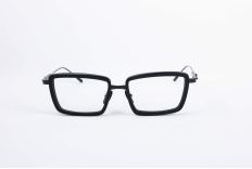 _V5A3676_001_DIECIDECIMI_GLASSTYLIST_PHILIPPE V_X21L_BLACK MATTE SILVER__