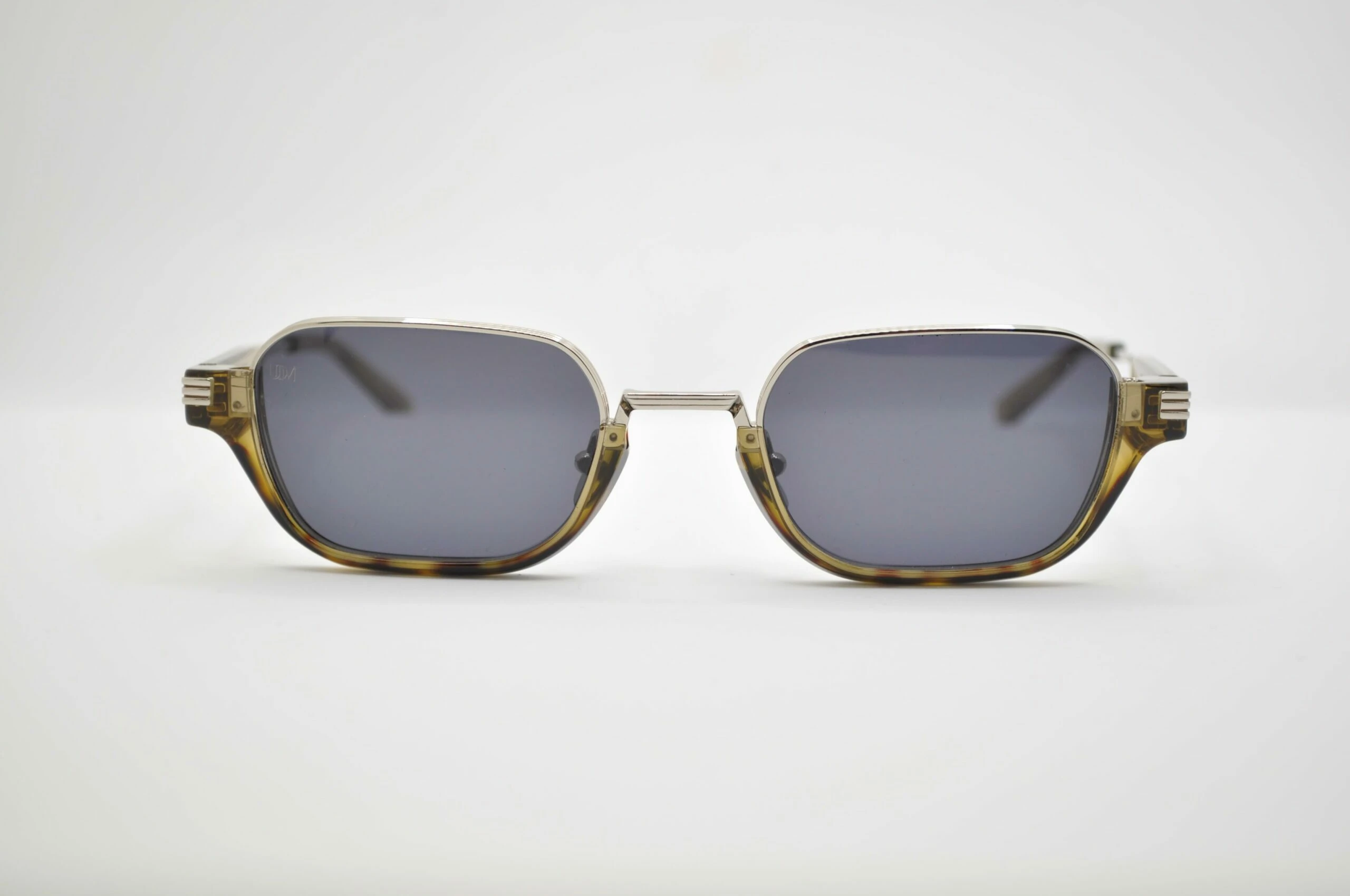 DIECIDECIMI_GLASSTYLIST_Unique Design Milano_CABRIO