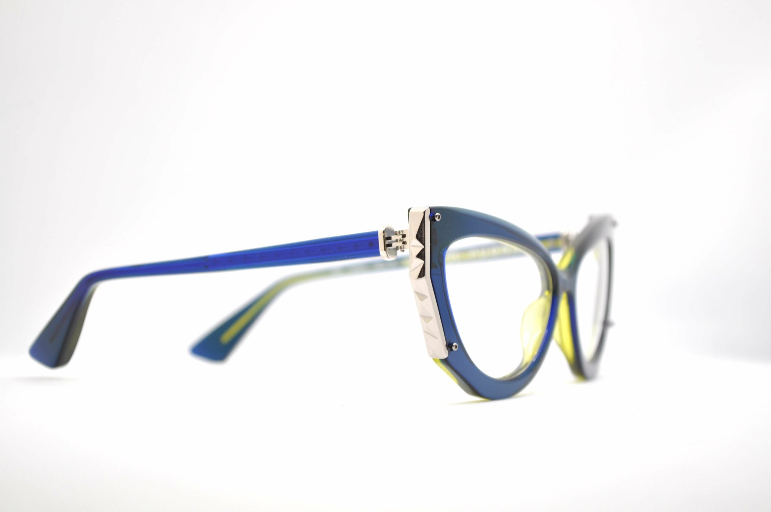 DIECIDECIMI_GLASSTYLIST__Pugnale-Eyewear__Change_Blu