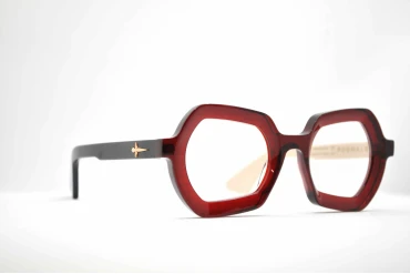 DIECIDECIMI_GLASSTYLIST__Pugnale-Eyewear__Color_Bordeaux