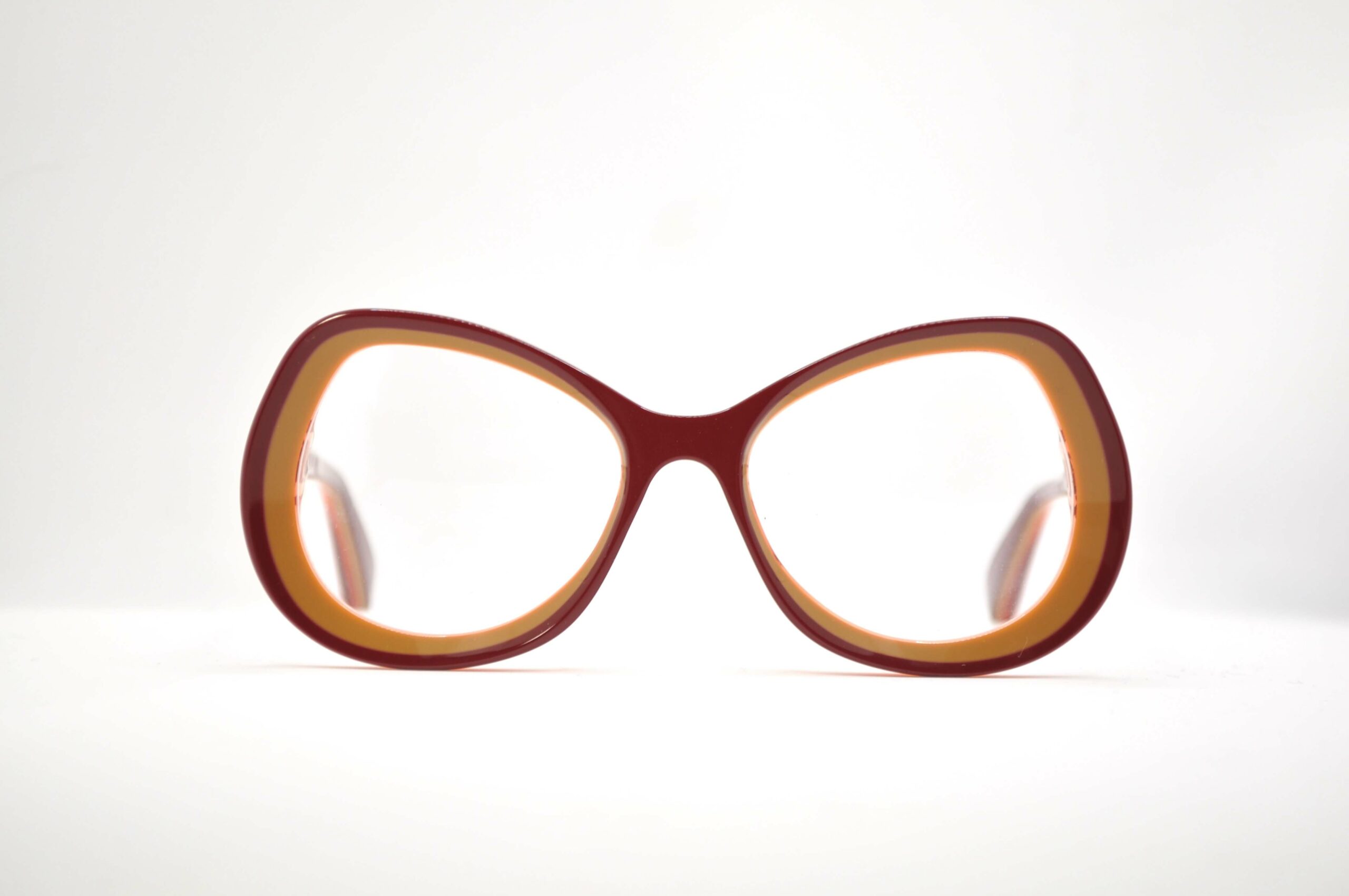 DIECIDECIMI_GLASSTYLIST__Pugnale-Eyewear__Queen_Mattone-e-Beige