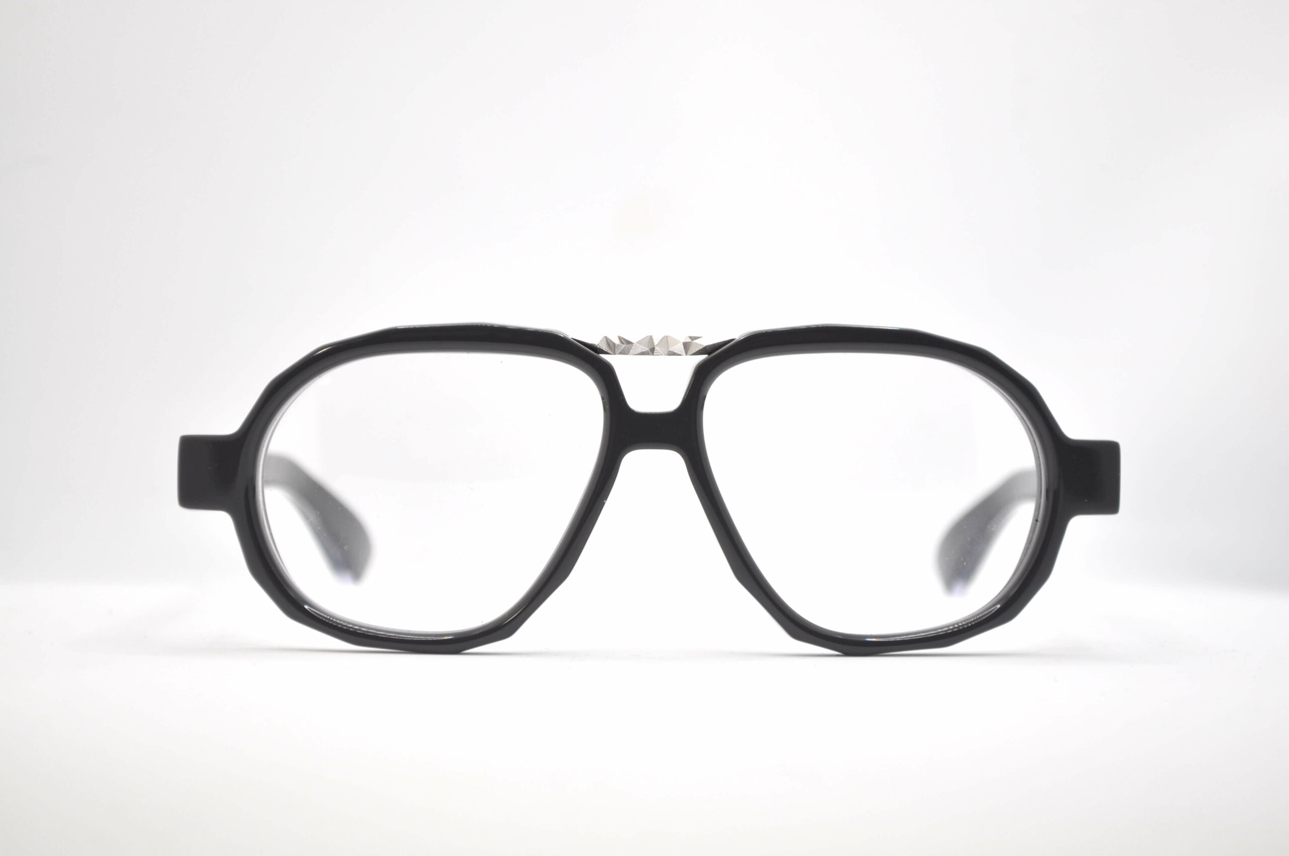 DIECIDECIMI_GLASSTYLIST__Pugnale-Eyewear__Happiness_Ner