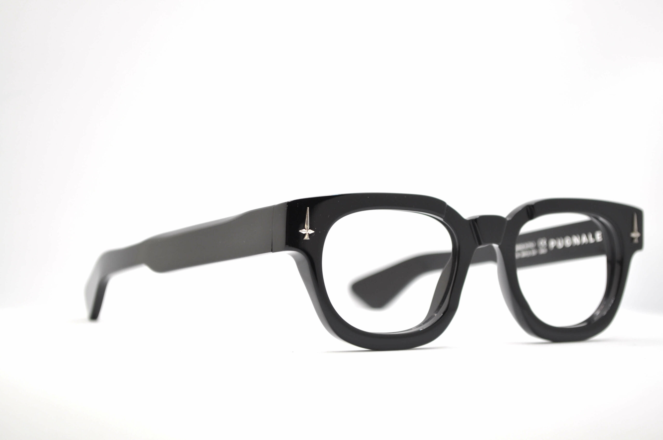 DIECIDECIMI_GLASSTYLIST__Pugnale-Eyewear__Tomorrow_Nero