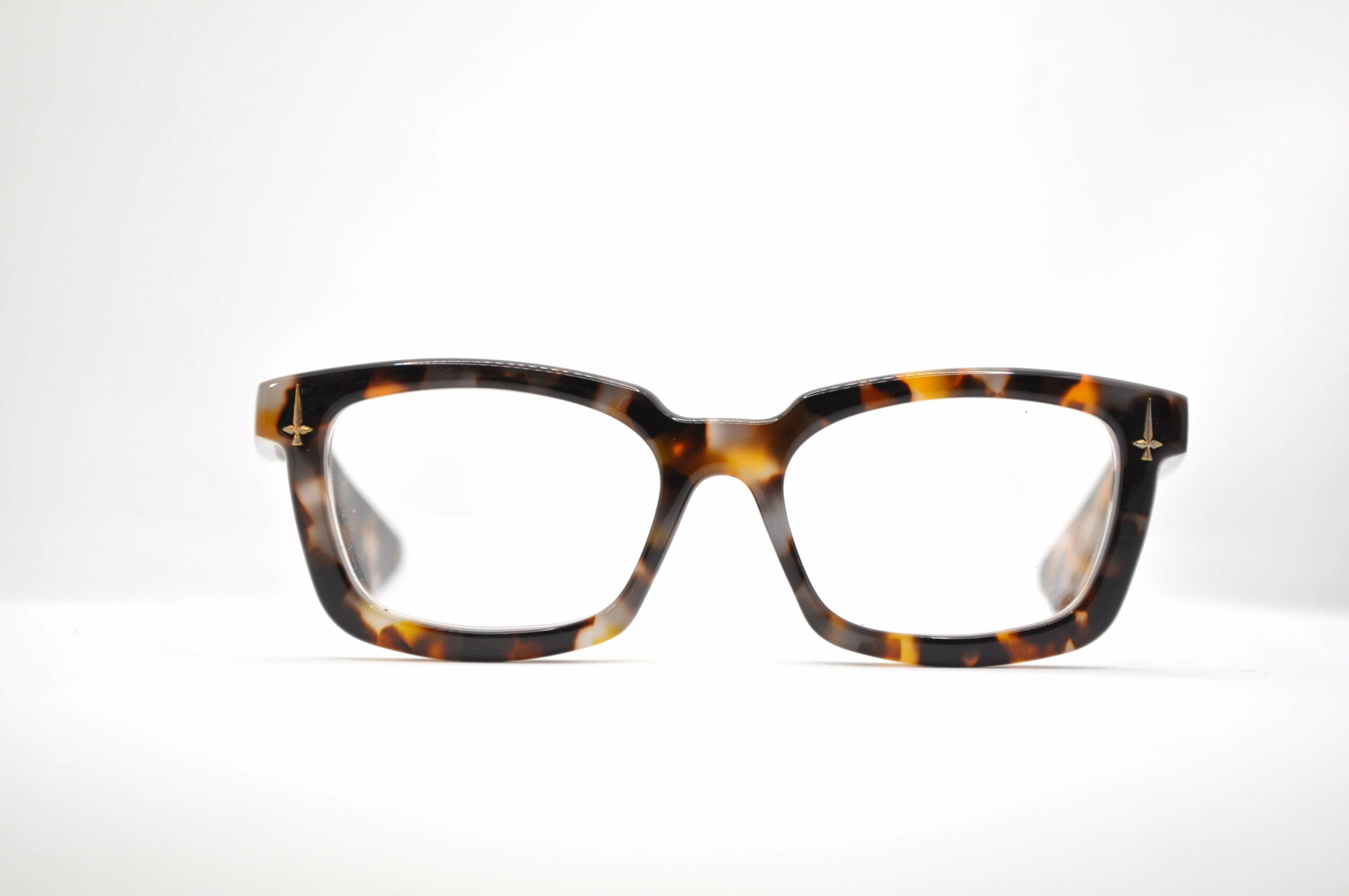 DIECIDECIMI_GLASSTYLIST__Pugnale-Eyewear__Start_Tartaruga