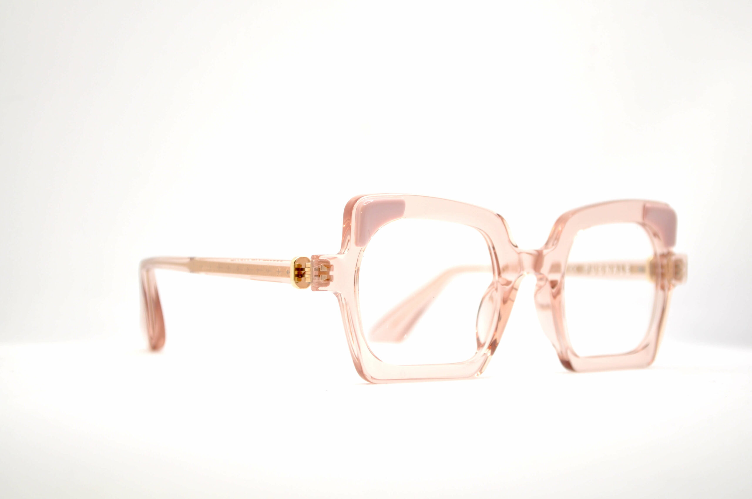 DIECIDECIMI_GLASSTYLIST__Pugnale-Eyewear__Make-Up_Crystal-Rose