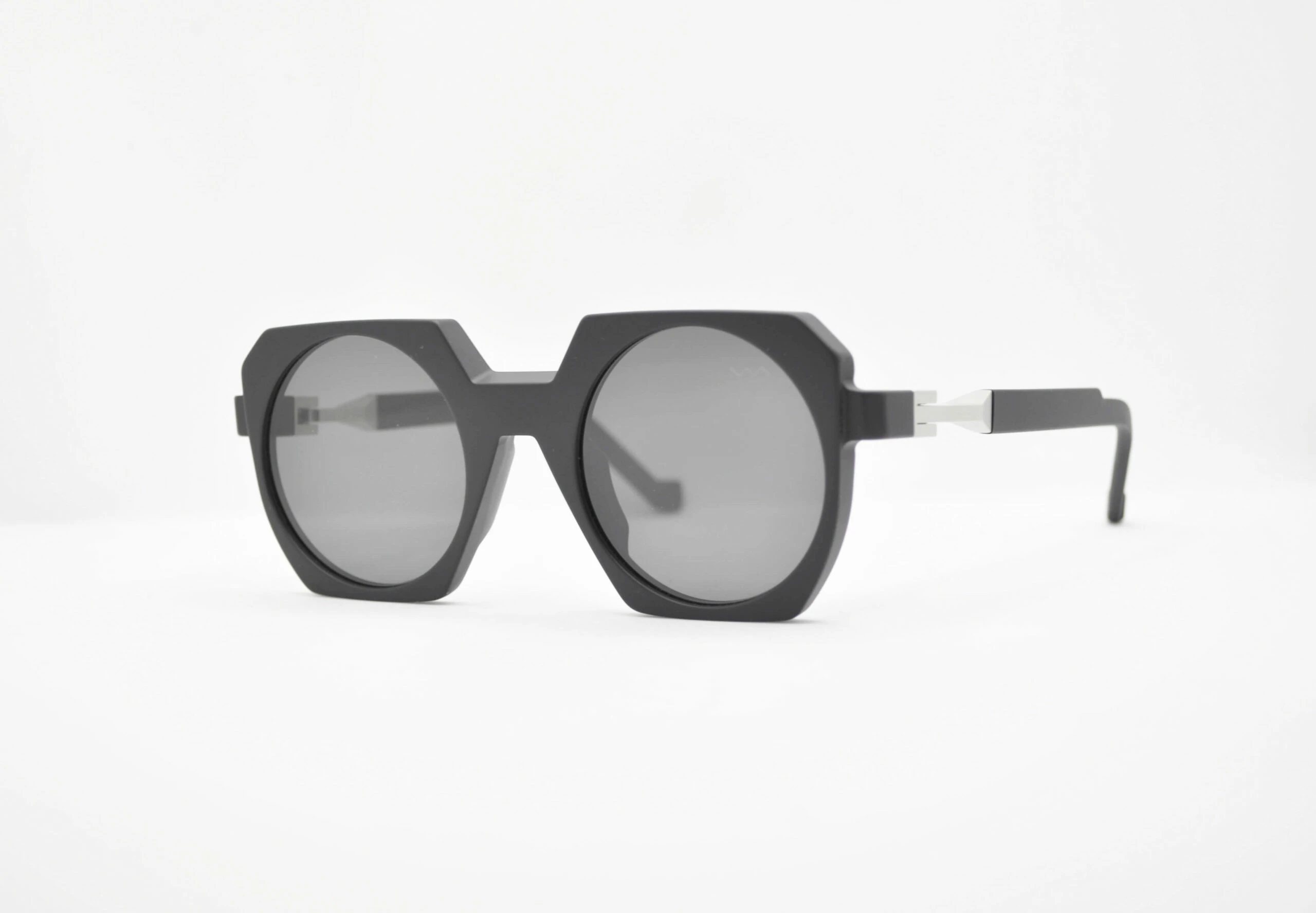 DIECIDECIMI_GLASSTYLIST_Vava_BL0041_Black Label_Black Matte