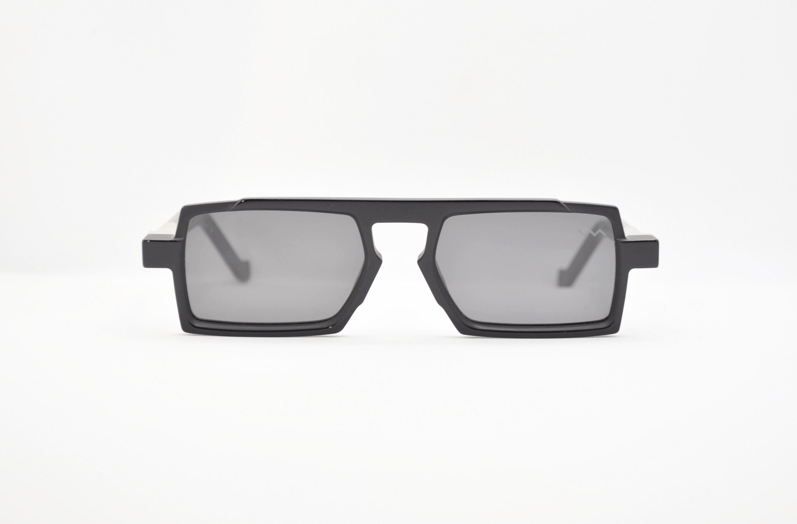 DIECIDECIMI_GLASSTYLIST_Vava_BL0023_Black Label_Black