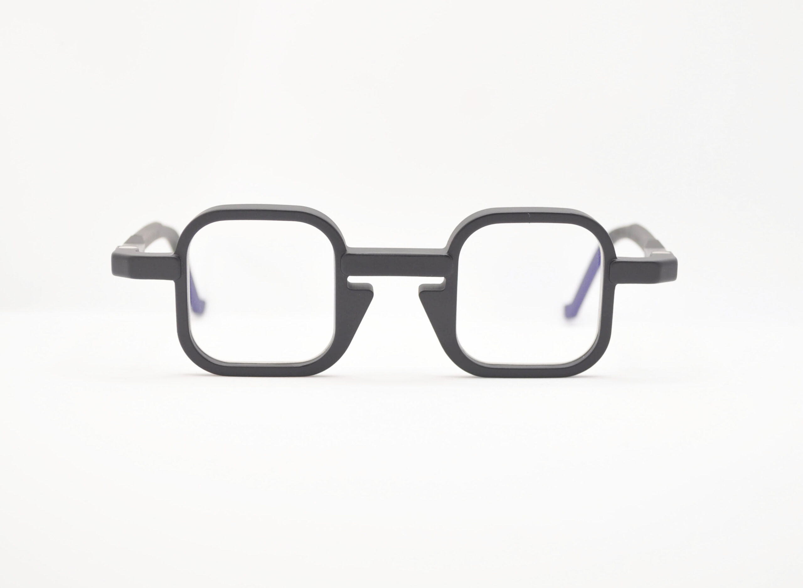 DIECIDECIMI_GLASSTYLIST_Vava_WL0066_White Label_Black Matte