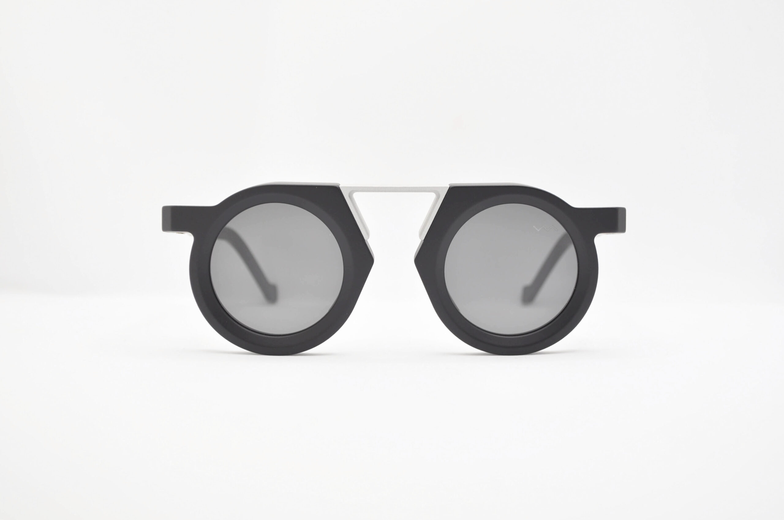 DIECIDECIMI_GLASSTYLIST_Vava_BL0045_White Label_Black Matte