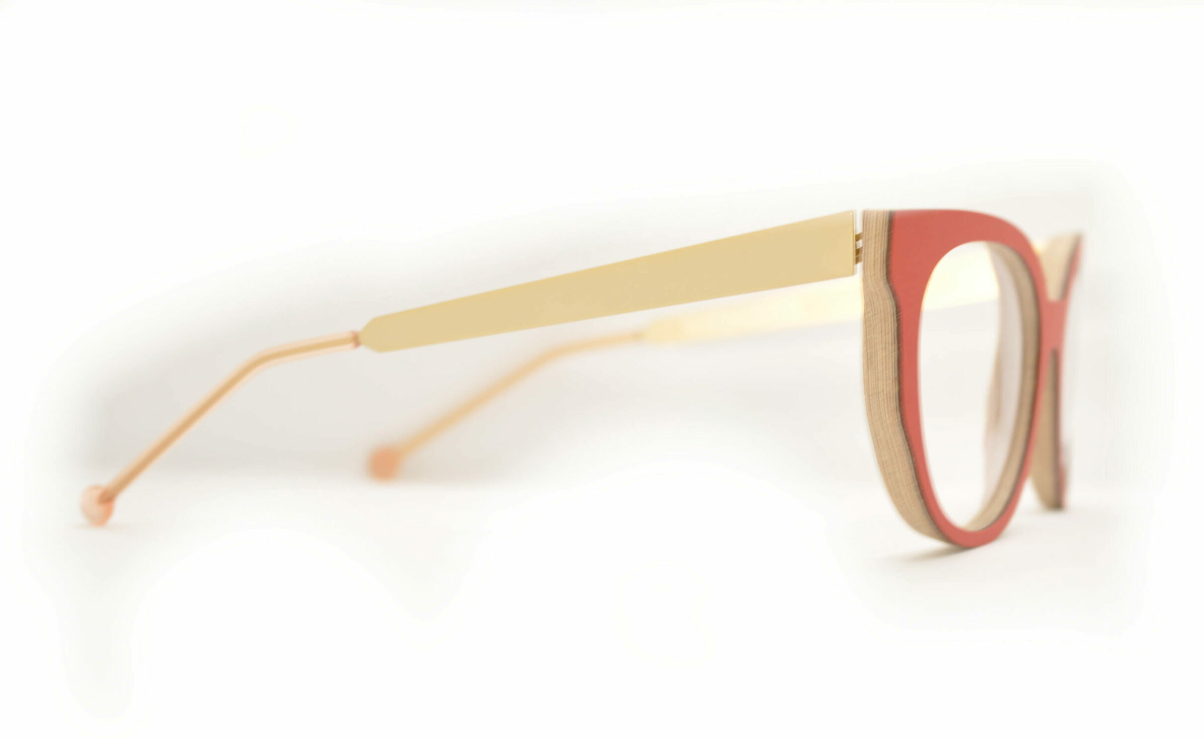 DIECIDECIMI_GLASSTYLIST_Nina Mur_Rosabel__Corallo