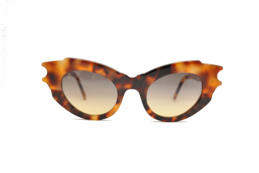 DIECIDECIMI_GLASSTYLIST_Oscar Mamooi_Gratitude__Sour Cream