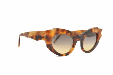 DIECIDECIMI_GLASSTYLIST_Oscar Mamooi_Gratitude__Sour Cream