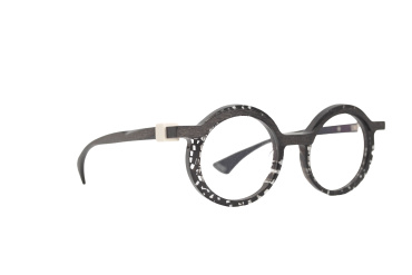DIECIDECIMI_GLASSTYLIST_Piero Massaro Eyewear_PM 935_Suggestioni Urbane_Nero