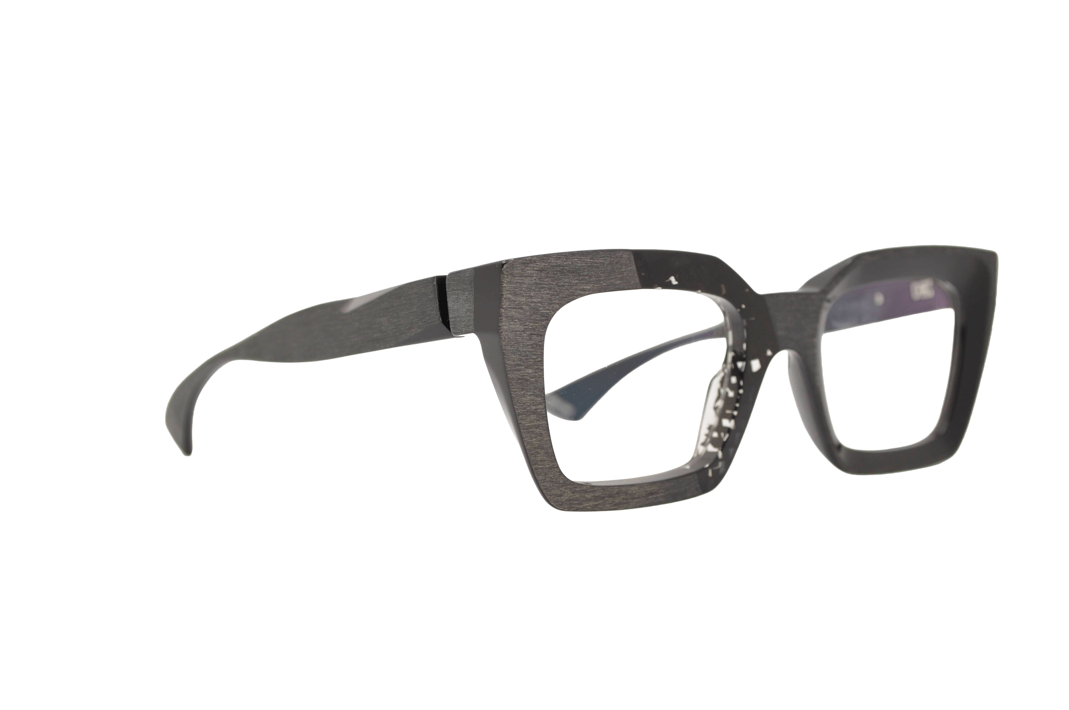 DIECIDECIMI_GLASSTYLIST_Piero Massaro Eyewear_PM 936_Suggestioni Urbane_Nero e Marrone