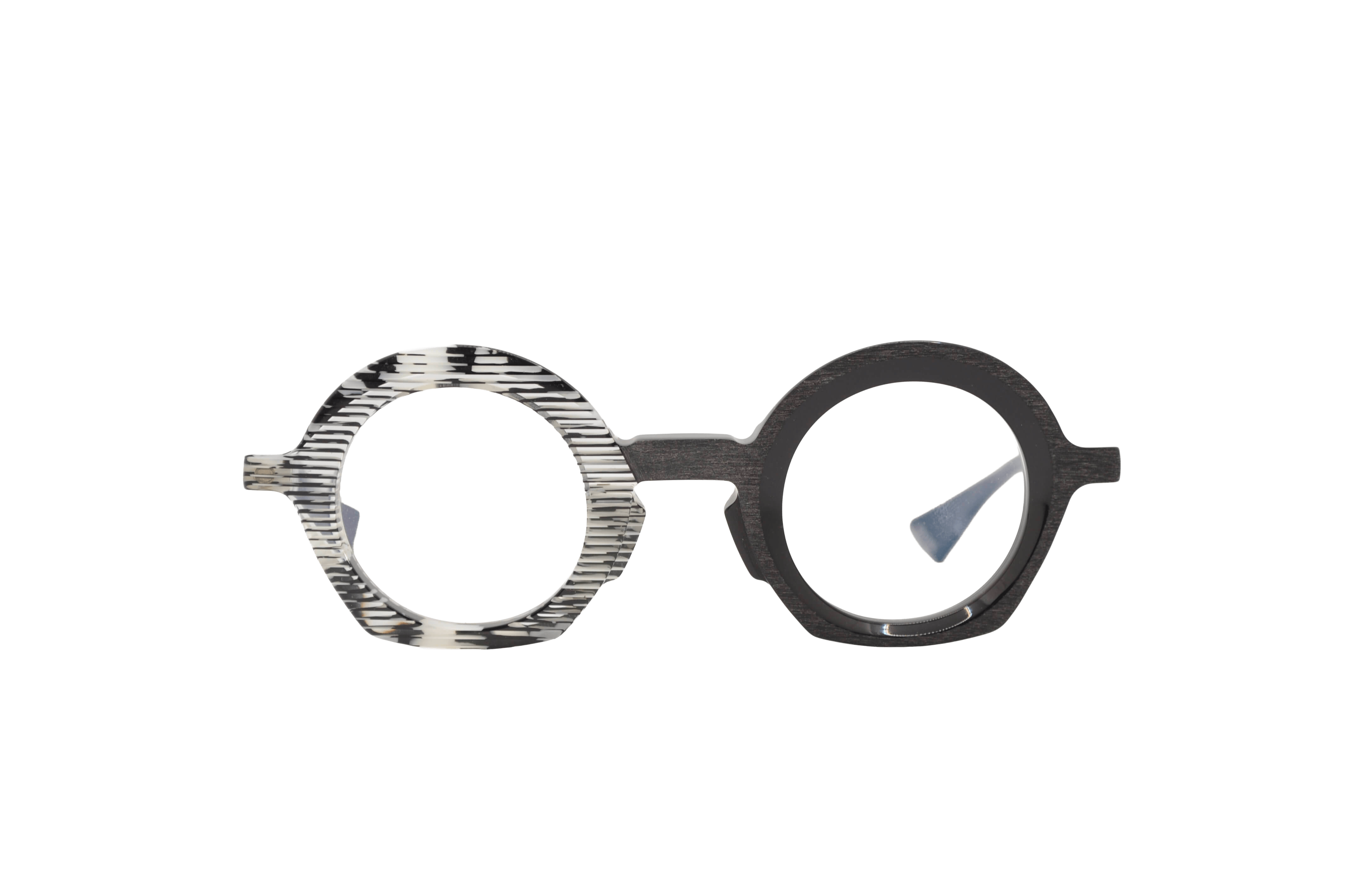 DIECIDECIMI_GLASSTYLIST_Piero Massaro Eyewear_PM 939_Suggestioni Urbane_Nero e Screziato