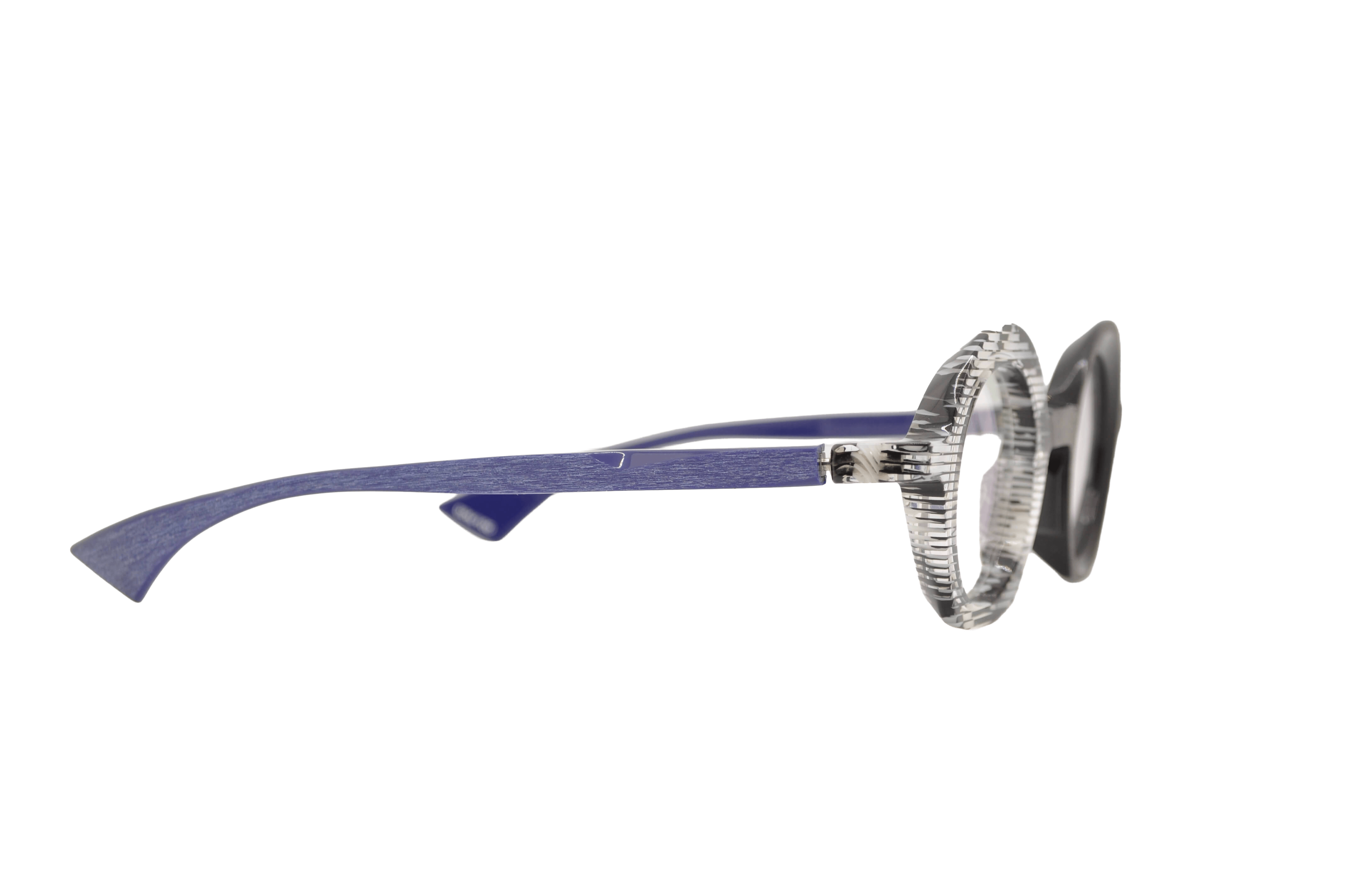 DIECIDECIMI_GLASSTYLIST_Piero Massaro Eyewear_PM 939_Suggestioni Urbane_Nero e Screziato