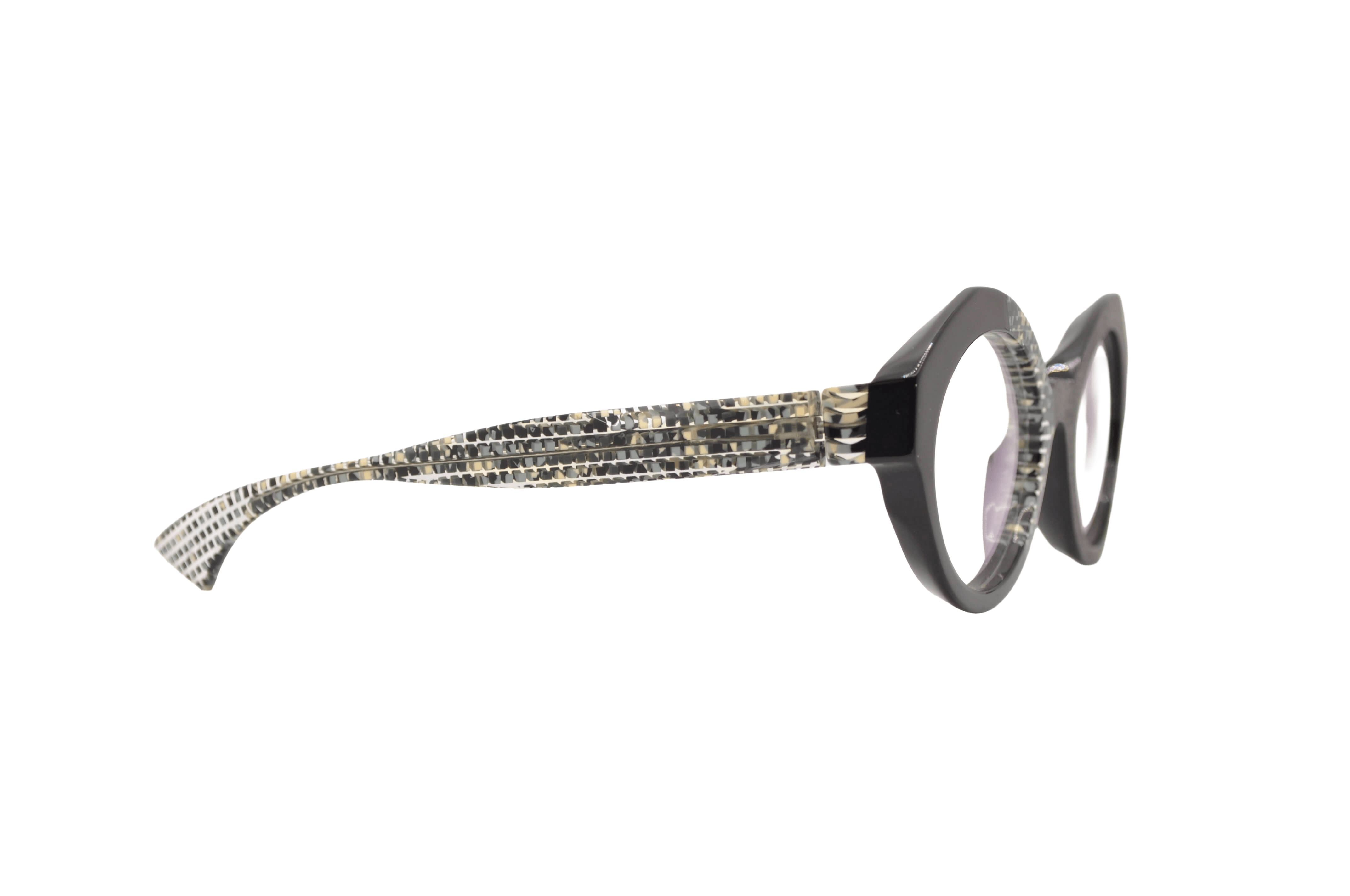 DIECIDECIMI_GLASSTYLIST_Piero Massaro Eyewear_PM 931_Suggestioni Urbane_Marrone e Nero