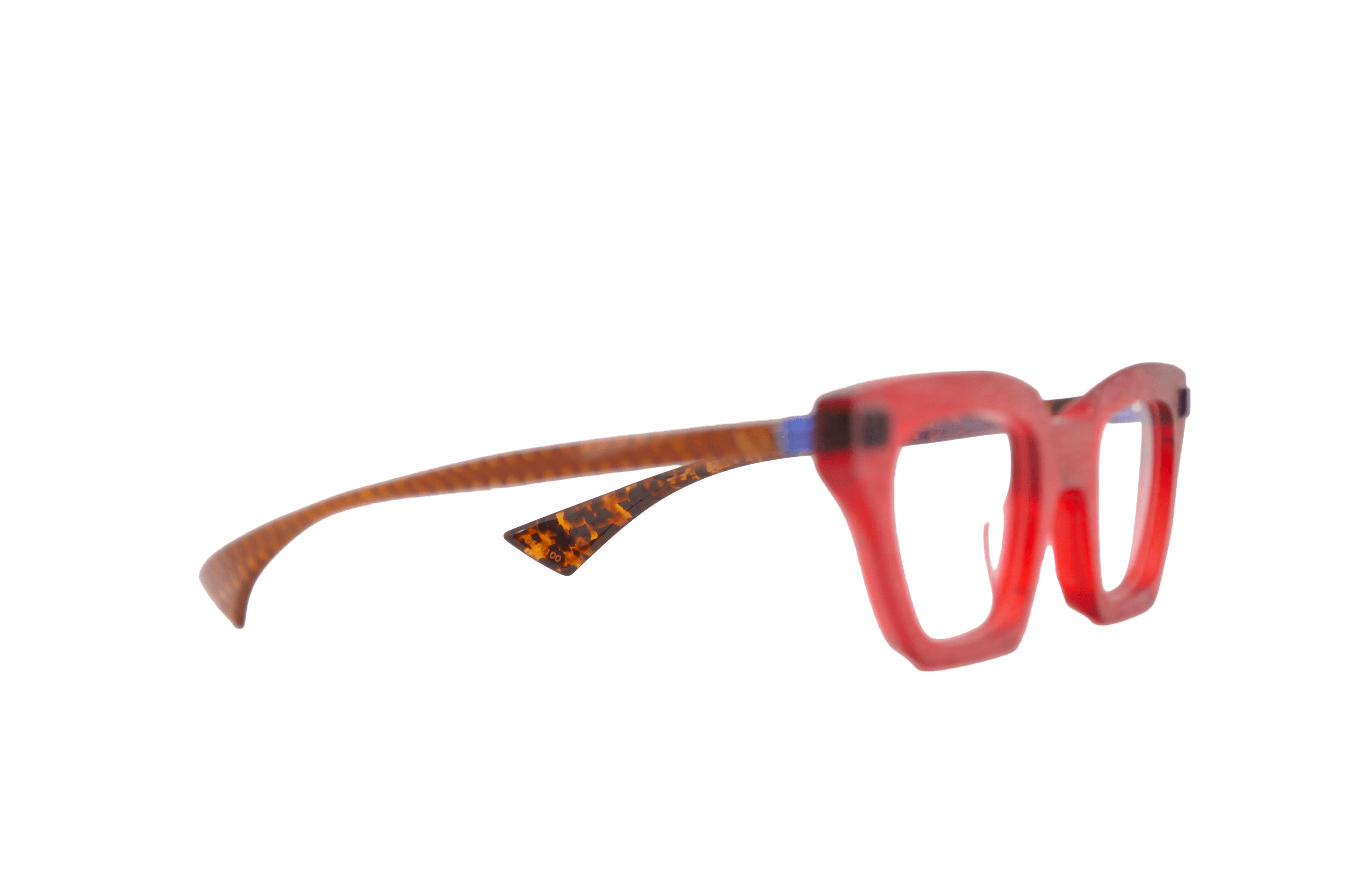 DIECIDECIMI_GLASSTYLIST_Piero Massaro Eyewear_PM 904_Pixel_Rosso