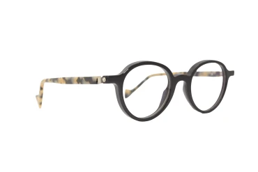 DIECIDECIMI_GLASSTYLIST_Piero Massaro Eyewear_CE 319_Diciotto_Nero